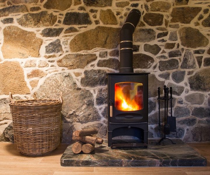 What Logs Should You Burn For Cleaning Your Chimney?