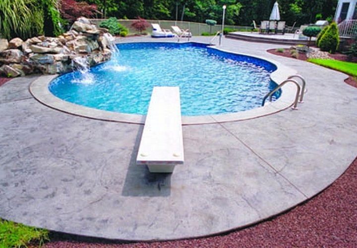 Important Factors to Think About When Choosing a Pool Builder