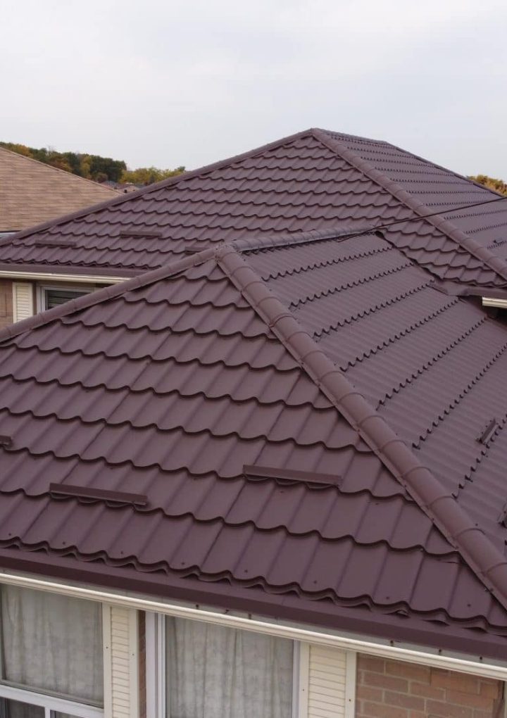 The Freeze-Thaw Cycle Is Destroying Canadian Roofs. Here’s Why Metal Roofing Is Built to Survive